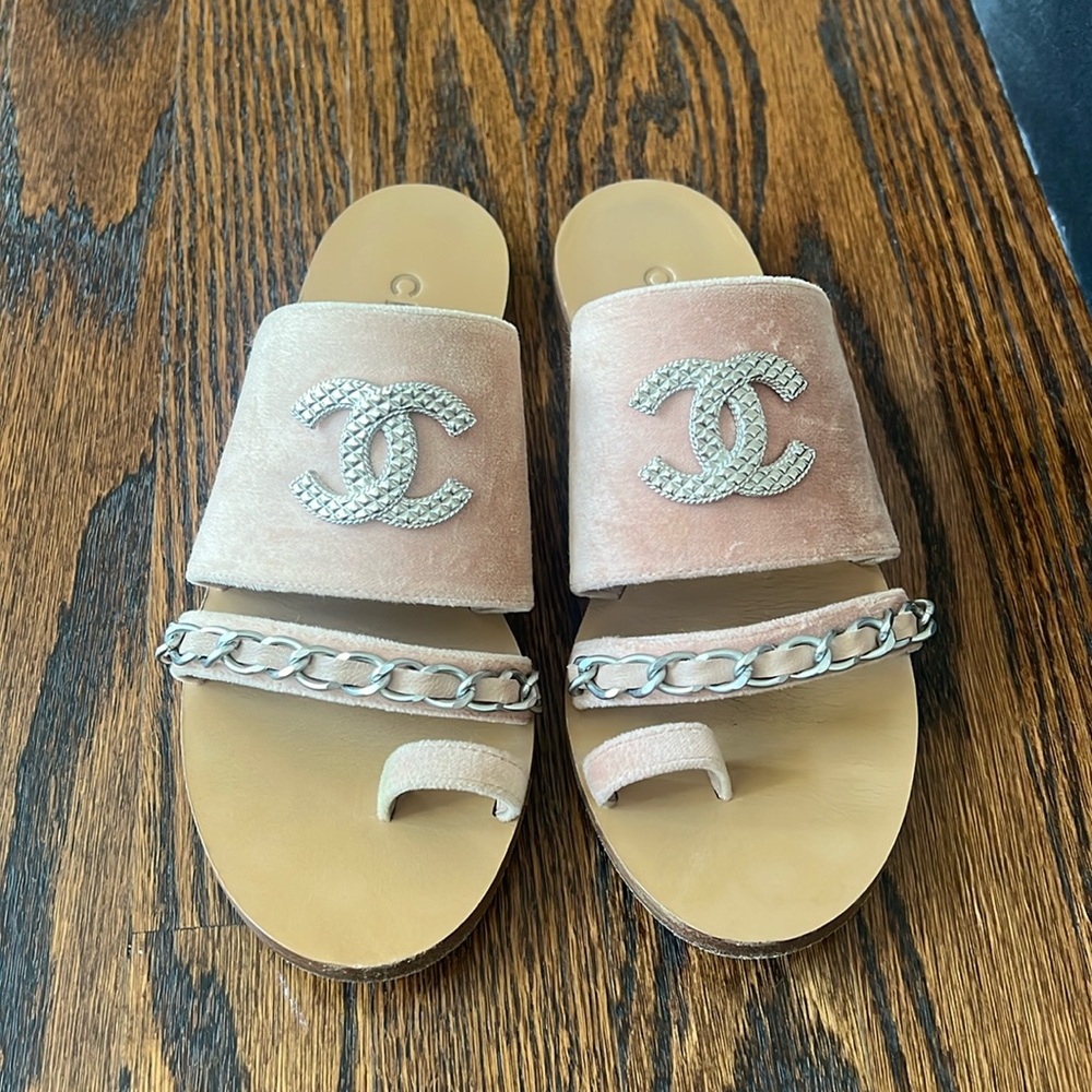 Chanel velvet pink mules. Size 37